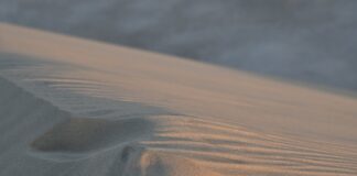 Czy można wychodzić na dwór z katarem u niemowlaka?